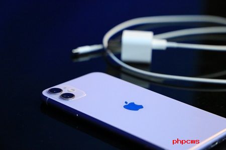 全球首款配备USB-C接口的苹果iPhoneX改装成功
